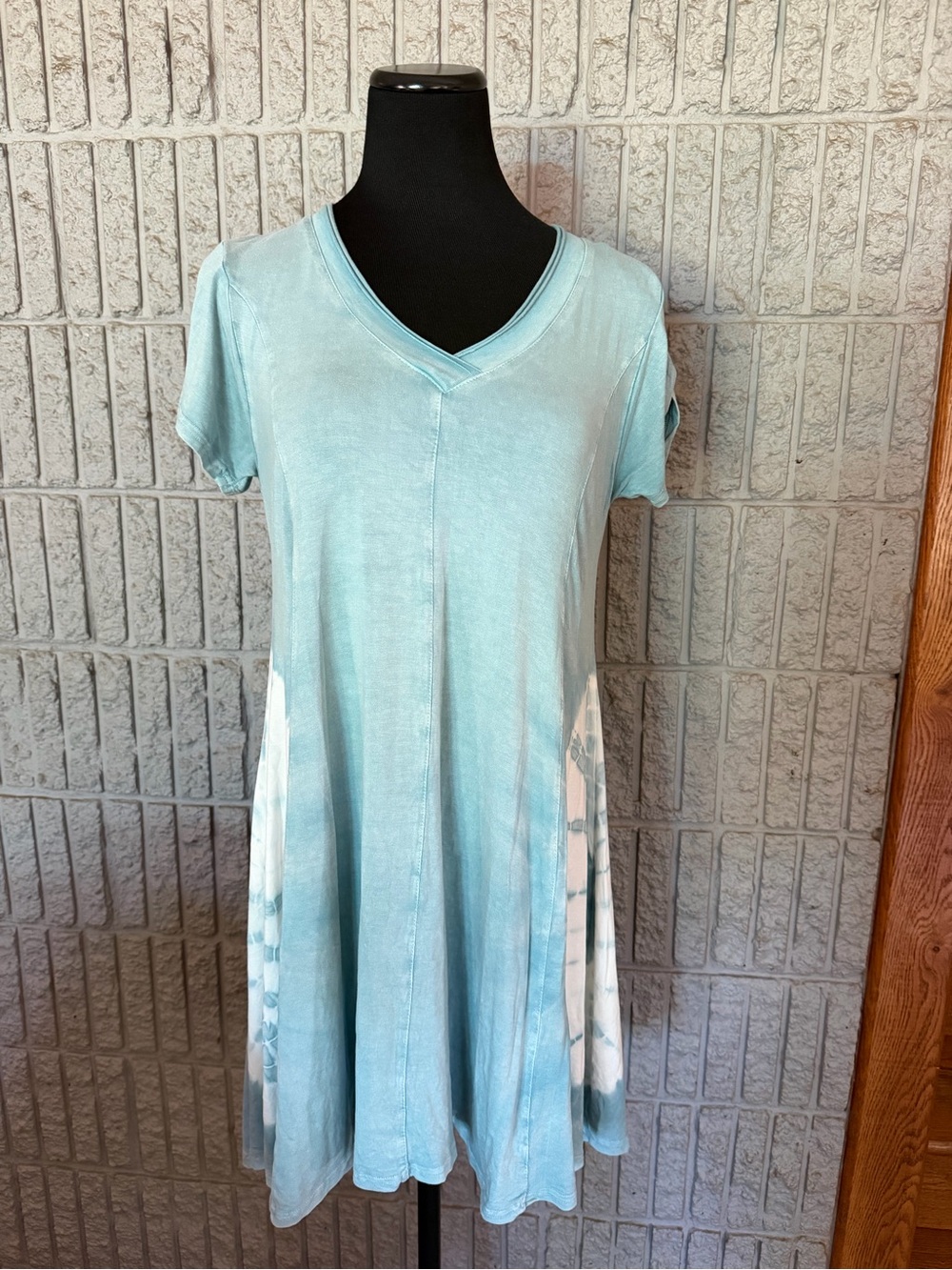 raya sun Soft Teal Scoop Neck Everyday Top